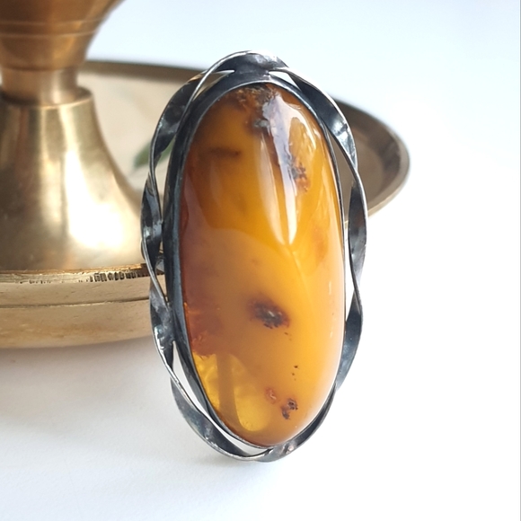 Vintage Ring - Picture 1 of 3